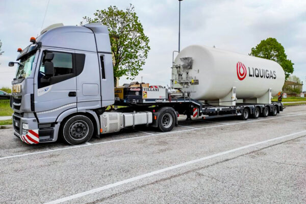 autotrasporti eccezionali oil gas Villani trasporti